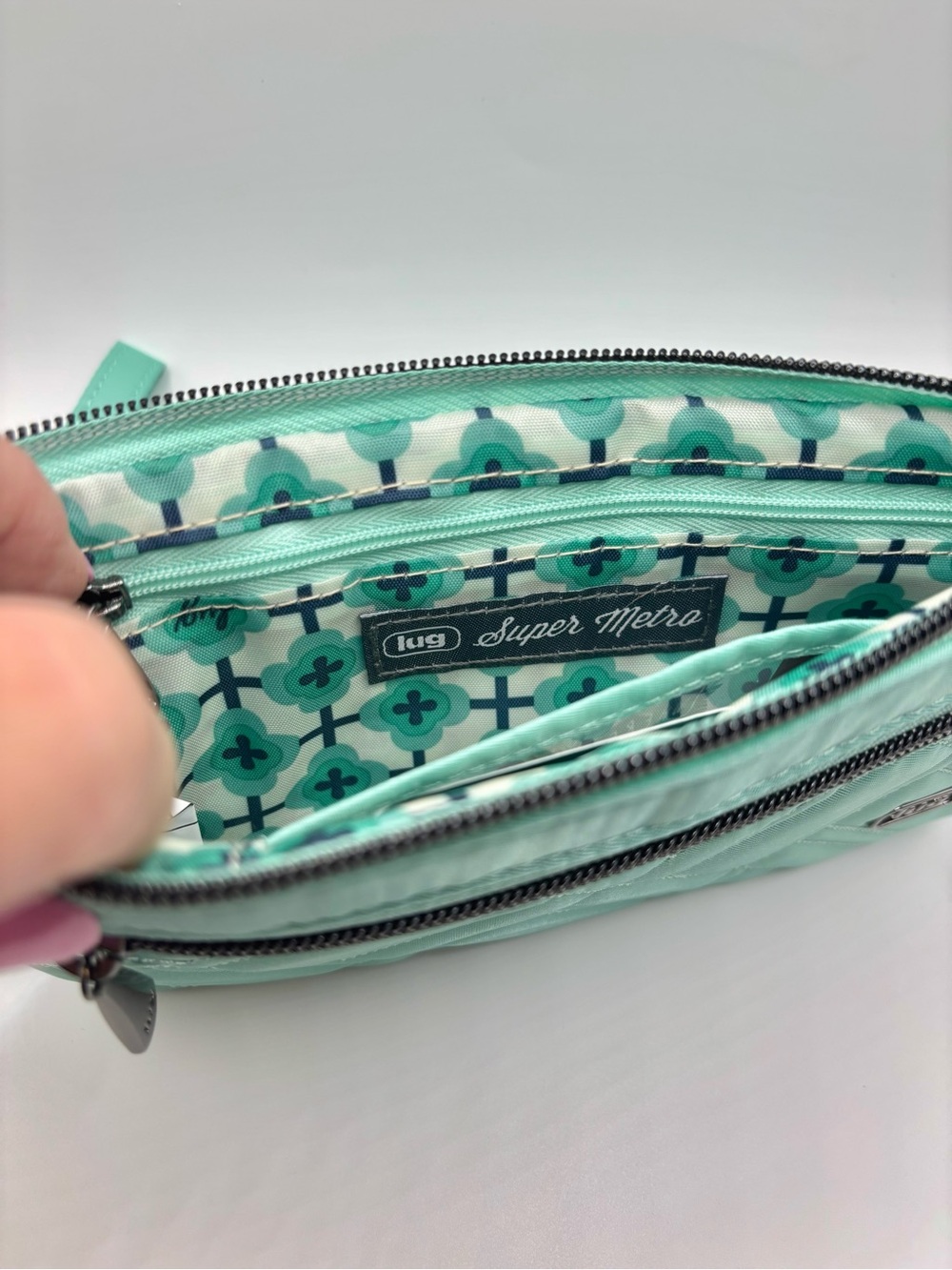 NWT Lug BUBBLE MINT SUPER METRO Quilted Wristlet - Picture 3 of 3